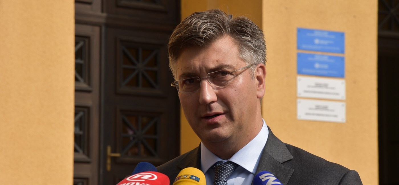 Predsjednik Vlade osudio nasilje u Kataloniji: Pitanje referenduma treba riješiti dijalogom